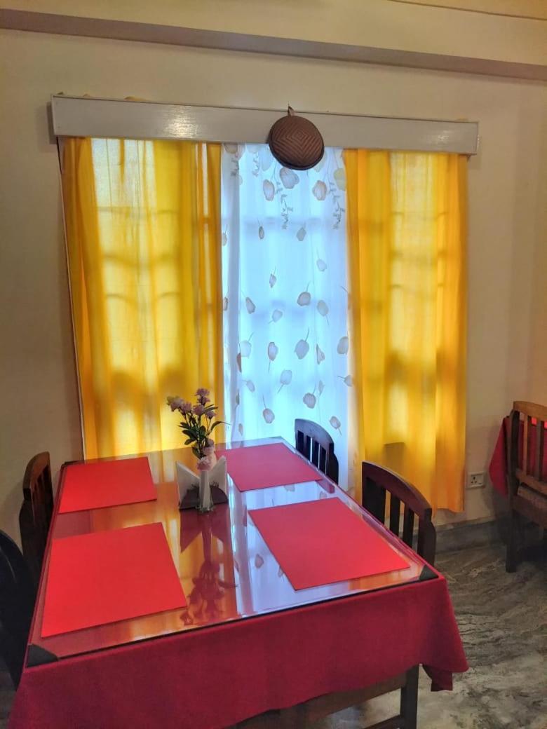 Ifseen Villa Pelling Exterior foto